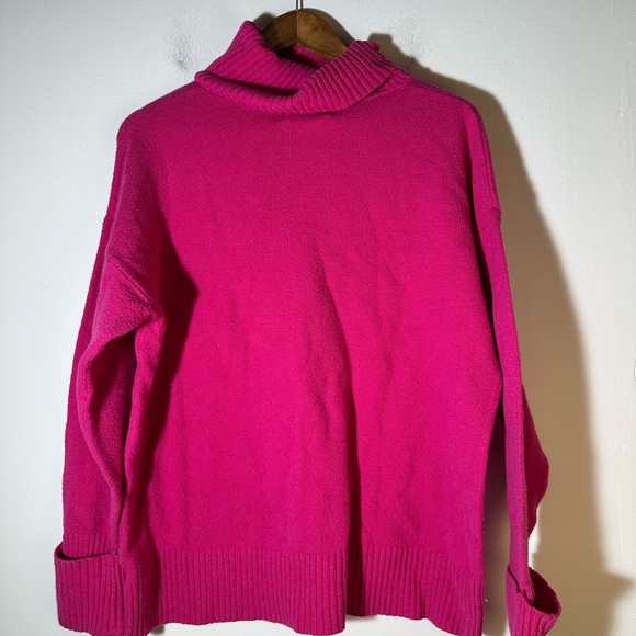 Old Navy Fuchsia Turtleneck Sweater - Picture 4 of 4